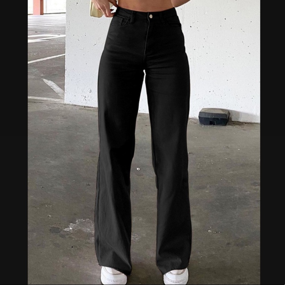 Bootcut Jeans! Brand new, just need a different size!